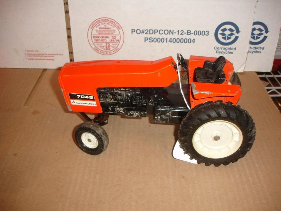 1/16 allis chalmers 7045 toy tractor