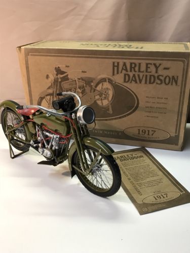 1917 Harley Davidson 3 Speed V-Twin Model F 1:6 Scale Die Cast Motorcycle