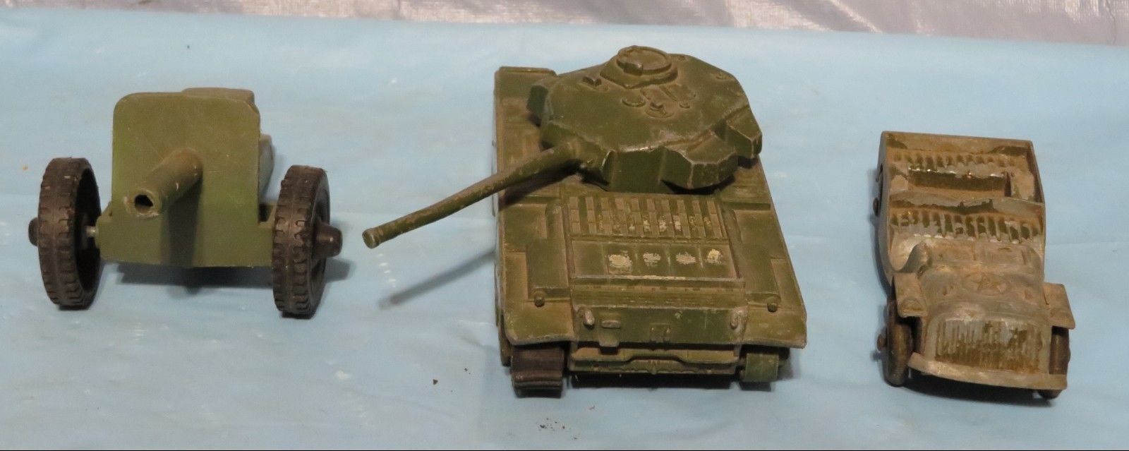 Vintage Dinky toys Army Centurion Tank, Tootsietoy JEEP, Tim-Mee Toys Howitzer