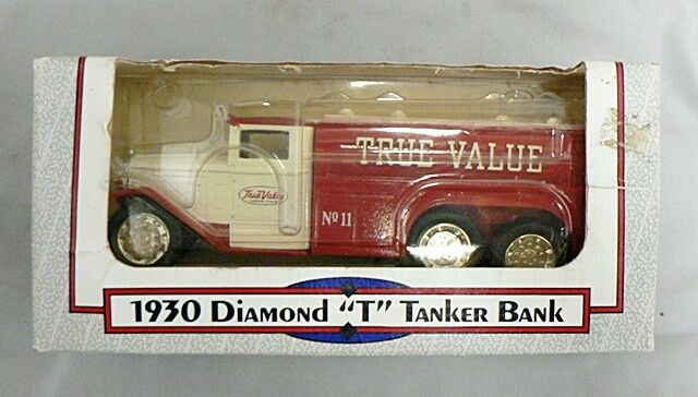 DIE CAST 1/34 SCALE 1930 DIAMOND T TANKER TRUCK TRUE VALUE BANK