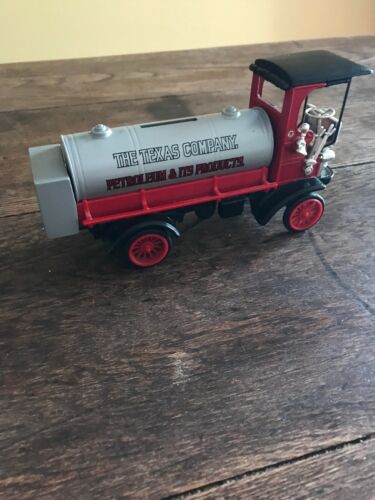 Ertl 1910 The Texas Company (Texaco) Mack Tank Truck Coin Bank