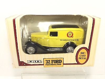1993 ERTL,1932 Ford Panel Quality Farm & Fleet Delivery Bank w/ Key, L.E. NIB