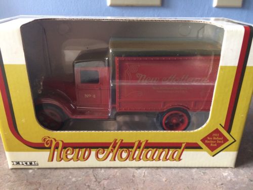 NEW IN BOX 1995 Ertl MADE USA 1931 New Holland Hawkeye Truck Bank 1/34