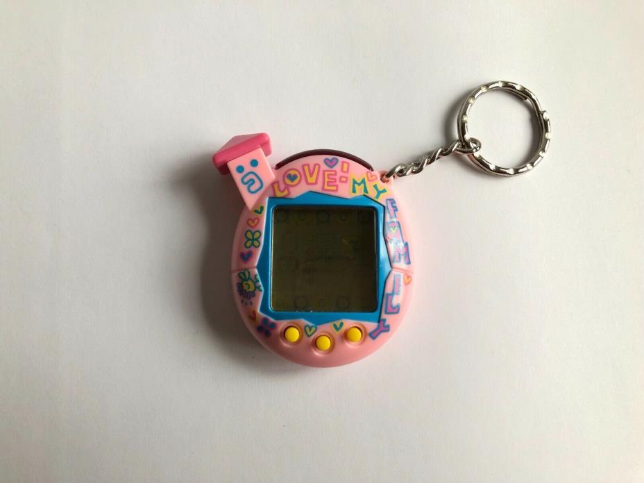 Tamagotchi Connection v5 Familtchi Pink I Love My Family Shell 2008 (US Seller)