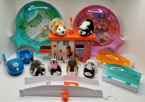 Zhu Zhu Pets Play Set Pizzeria and Rooms Pizza Delivery Car
