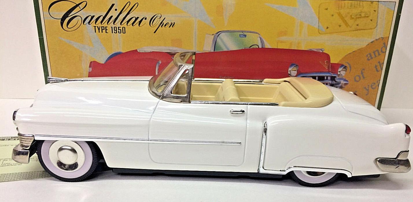 FIFTIES Friction Car - White Cadillac Open Type '50 Convertible w/Box Japan 1:18