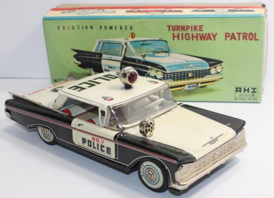 RARE Yonezawa Turnpike Highway Patrol Buick Friction Police Tin Toy Car in Box