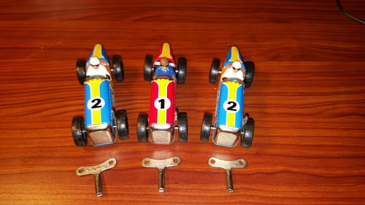 Schylling Classic Windup Tin Plate Speedway Racer Bundle w/Keys