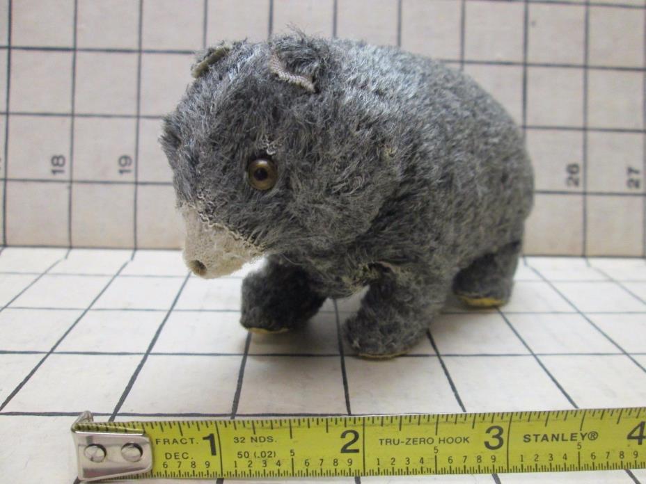 1950'S  MODERN TOYS / JAPAN  WIND-UP TOY BEAR. WALKS + MOVES HEAD WHEN WOUND.