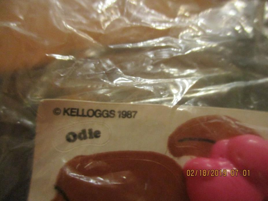 Kellogg's 1987 Odie Pink Pencil Topper,Collectible,Vintage,Toys&Hobbies,Cereal,