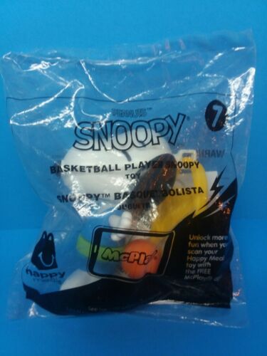 Peanuts SNOOPY ~ #7 BASKETBALL PLAYER SNOOPY w/Clip ~ 2018 McDonalds Toy NEW