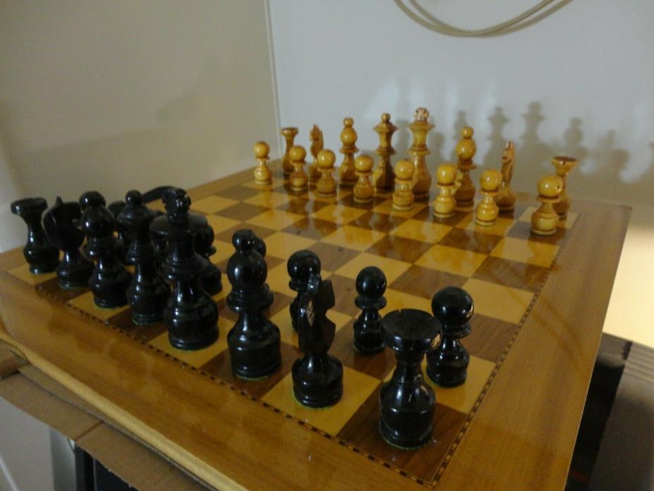 vintage large guadalajara chessmen w/5