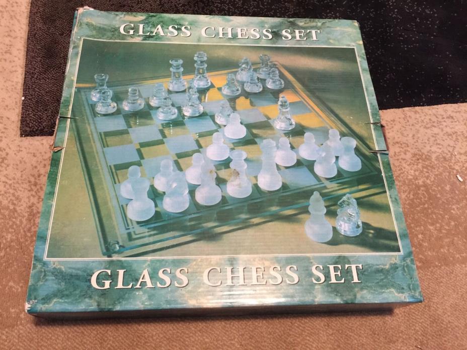 GLASS CHESS SET FROSTED AND CLEAR GLASS PIECES WITH CHESS BOARD