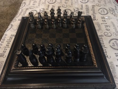 2005 Bombay Company Premium Chess Set With Hinged Lid For Storage