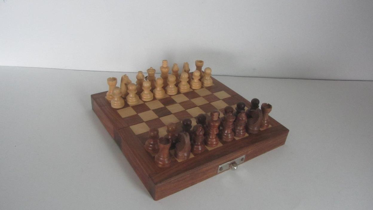 TRAVEL  HAND CRAFTED FOLDING  WOOD CHESS GAME MEASURES  6