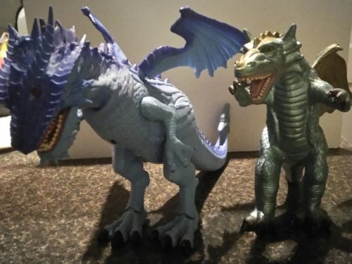 2 Medieval Dragons Blue and Metallic Green