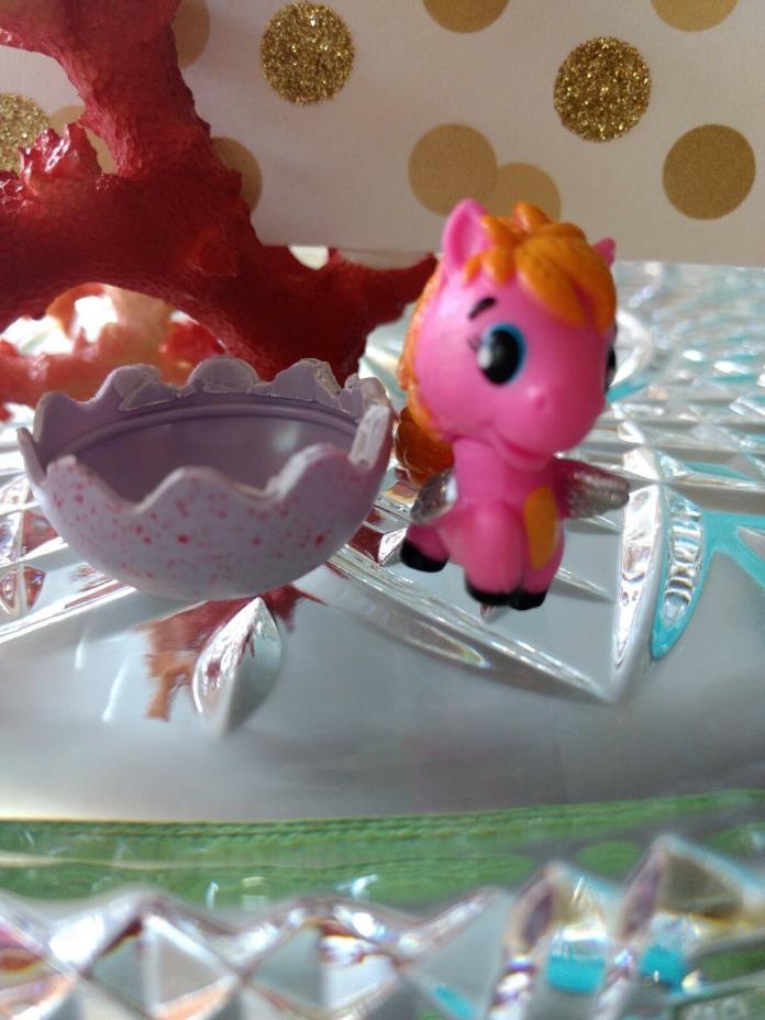 Hatchimals Colleggtibles Season 1 FARM Family Pink PONETTE Pony
