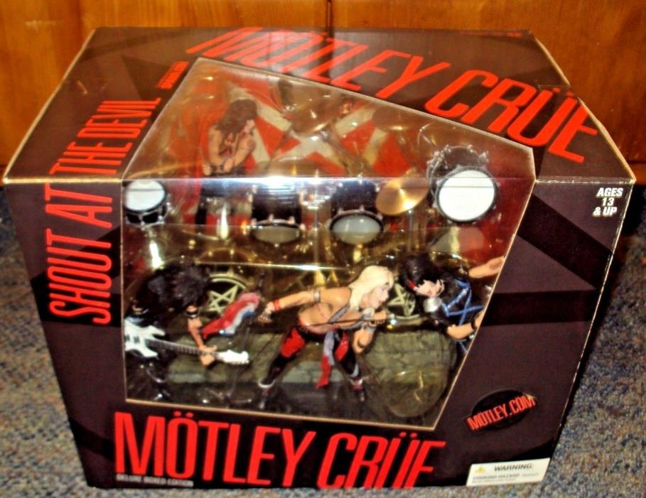 Motley Crue Shout At The Devil Deluxe Set McFarlane Toys Figures Factory Sealed