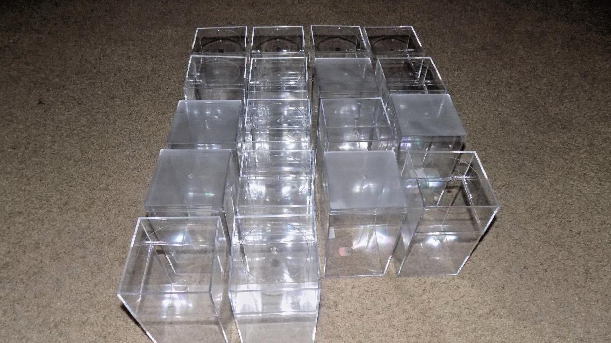 LOT OF 18 PLASTIC DISPLAY CASES FOR COLLECTIBLES 7
