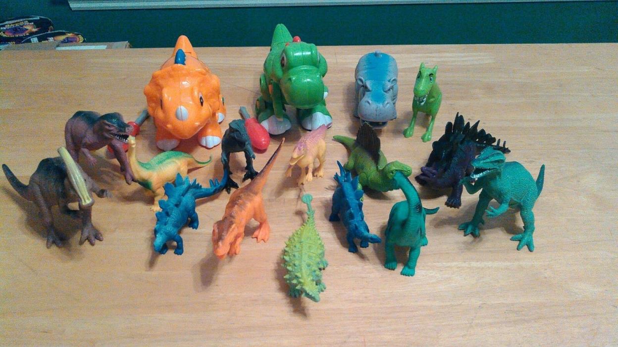 Assorted Mini Miniature Small Dinosaurs Lot of 17 Plastic & Vinyl Figures