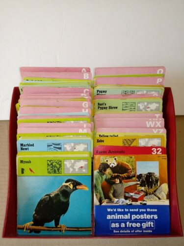 Lot of over 475 1970s Rencontre Safari Cards including filing case & booklets