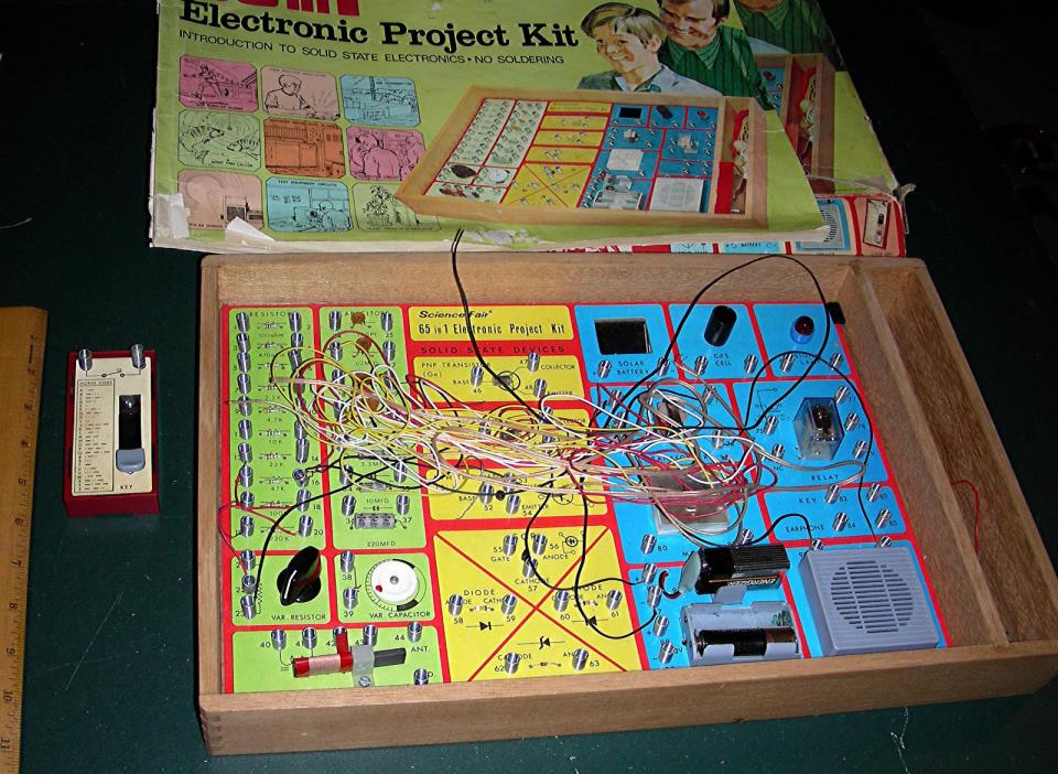 Science Fair Electronics Project Kit 65n1 original box with some parts & manual