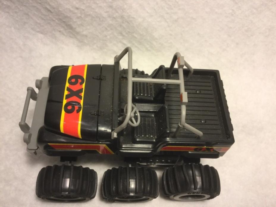 Vintage High Riser 6x6 Toy JEEP Truck CBS Toys 1983 battery operated