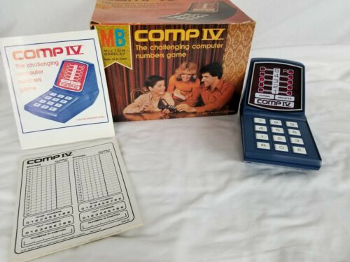 VINTAGE 1977 MILTON BRADLEY COMP IV ELECTRONIC, TESTED AND WORKING