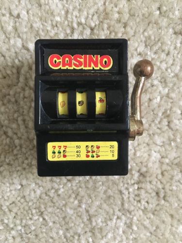 VINTAGE MINI HANDHELD SLOT MACHINE WORKING NOVELTY