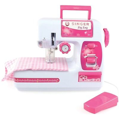 Singer Zigzag Chainstitch Sewing Machine