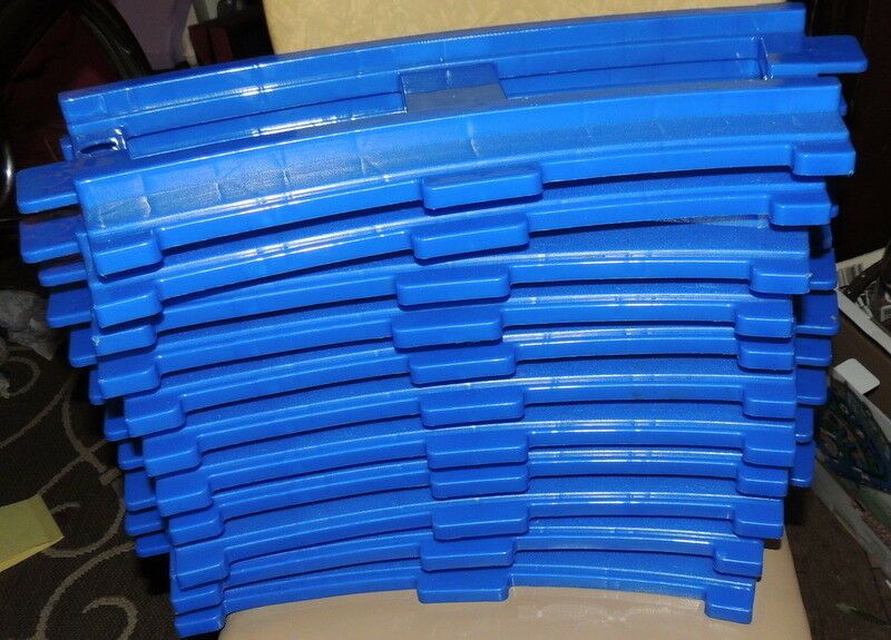 Ride On Train~Blue Plastic Tracks~Thomas Train/Little Tikes~11 Curved Tracks