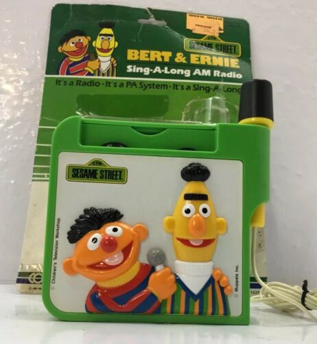 VERY RARE Sesame Street Muppets Sing-a-Long Radio Bert And Ernie Vintage in box