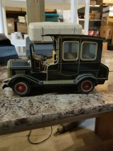 Antique Battery Operated Toy Car Japan