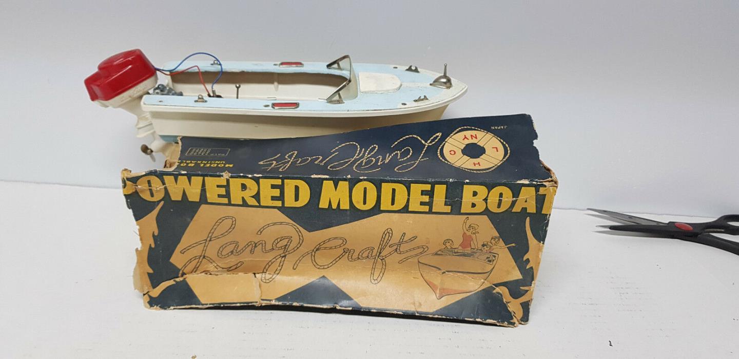1950s LANG CRAFT POWER DRIVEN MODEL BOAT WITH MOTOR