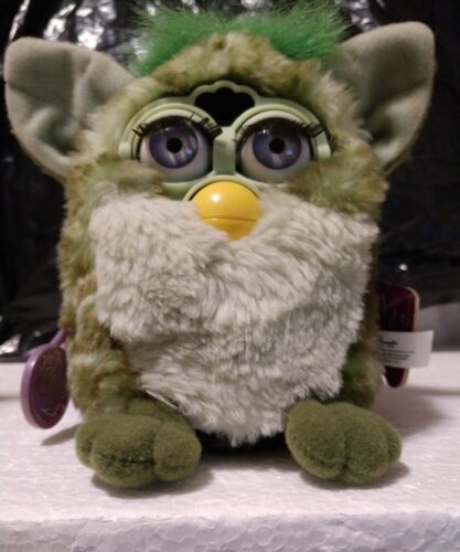 Original  Furby Tiger Electronics Model 70-800 1999 with Tags Green