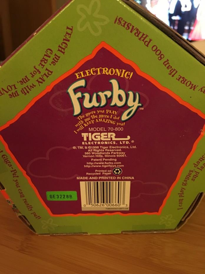 1998 Tiger Electronics FURBY Model 70-800 (IN BOX, NEVER PLAYED WITH)