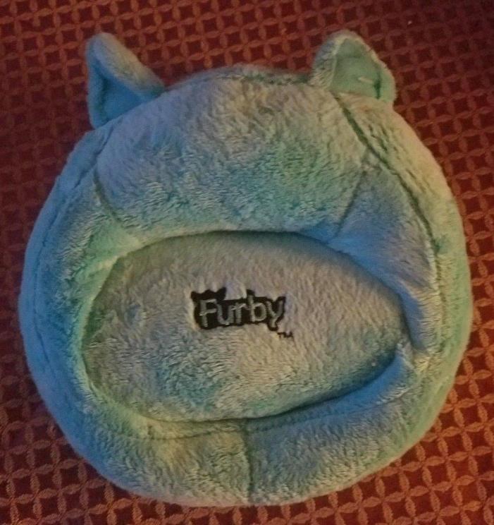 NWOT 2012 Furby Fashion Lounging Chair