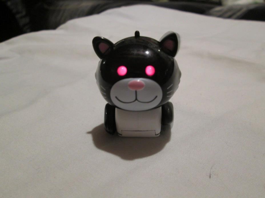 TOMY 2002 MiCROPETS Black CAT red eyes Works Awesome