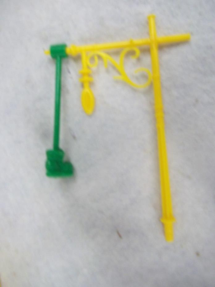 1994 MOUSE TRAP Board Game Original Replacement Parts #7 #8  Lamp Post & Shoe