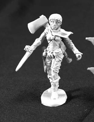Reaper Miniatures Female Glaive (Axe On Back)