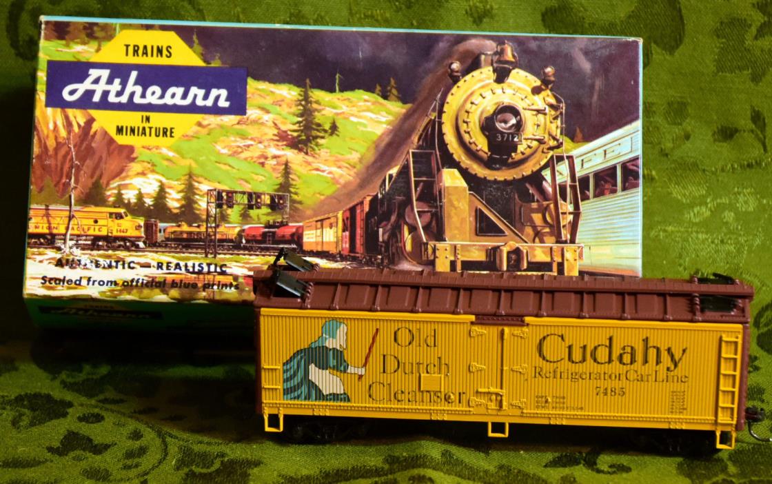 ATHEARN HO SCALE OLD DUTCH CLEANSER SCRIBED REEFER W/ BOX TOY TRAIN RAILROAD