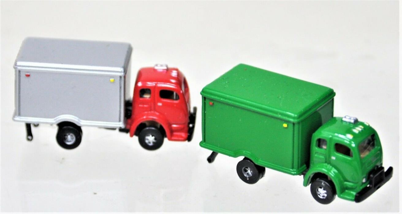 Lot of 2 CMW Mini Metals - 1/87 HO scale DIECAST 1953 Box Delivery Trucks