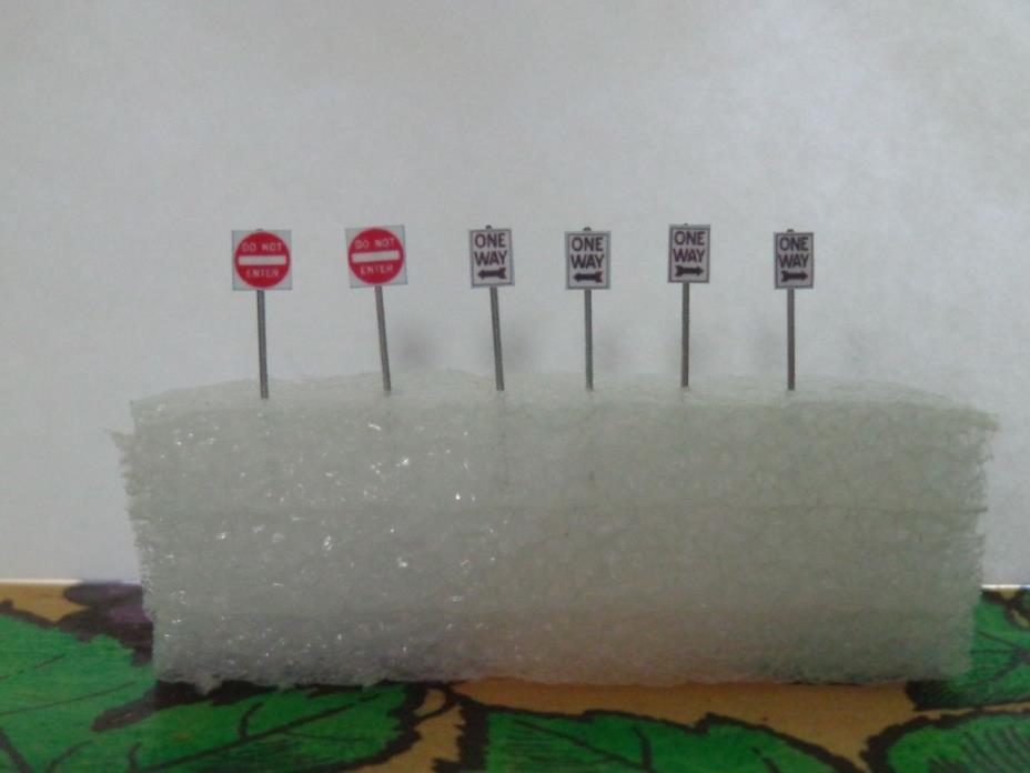 N Scale Do Not Enter, One Way lot of 6 signs
