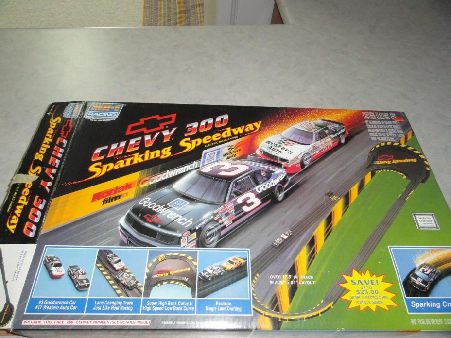 MR1 MARCHON CHEVY 300 SPARKING SPEEDWAY SLOT CAR TRACK RACE SET