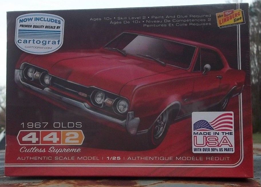 1967 Oldsmobile 442 Cutlass Supreme Lindberg 1/25 Scale Plastic Model Kit
