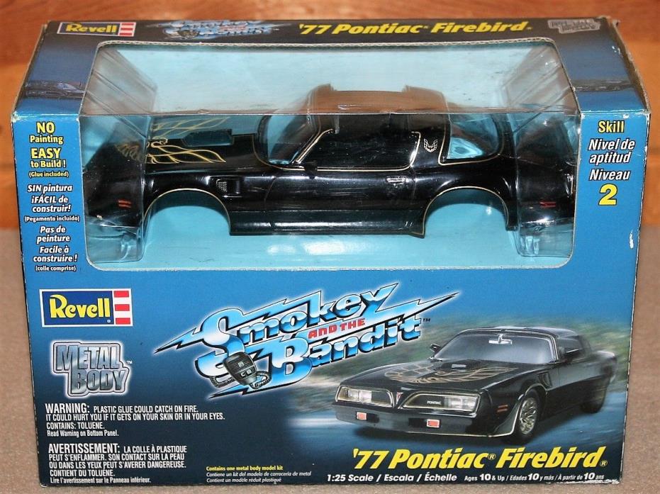 REVELL SMOKEY AND THE BANDIT 1977 PONTIAC FIREBIRD METAL BODY 1/25