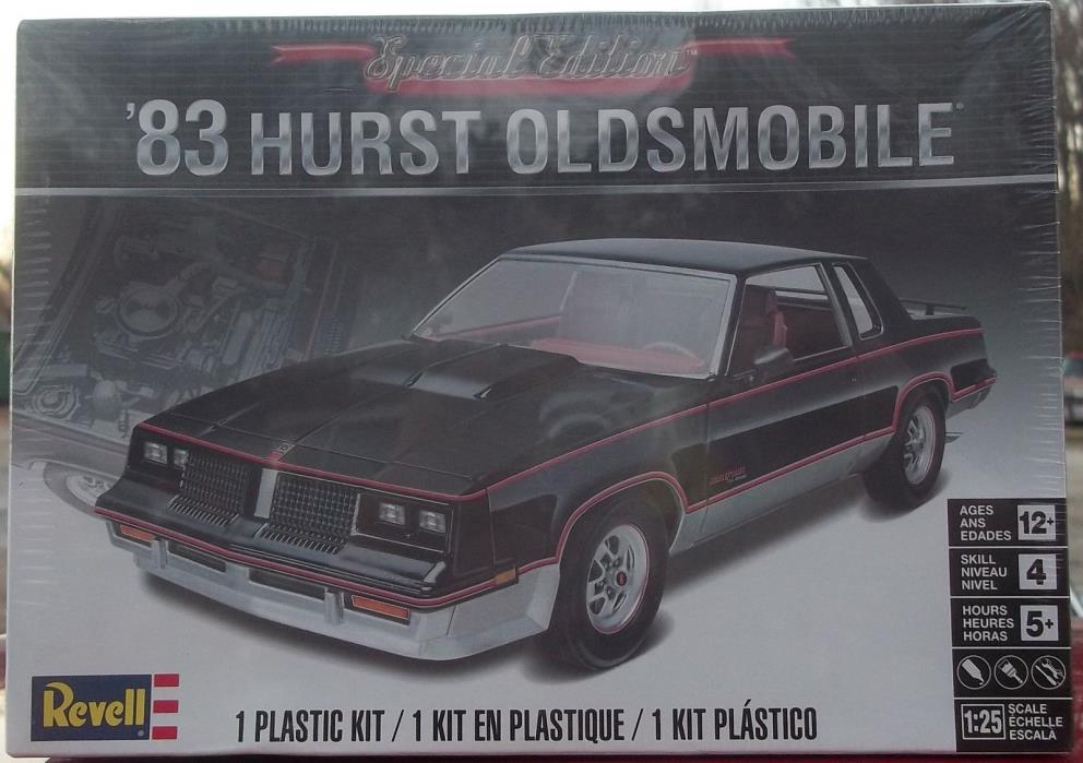 1983 Hurst Oldsmobile Cutlass Special Edition Revell 1/25 Scale Plastic Model