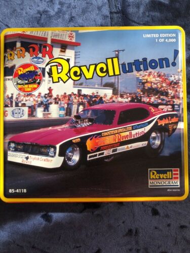 REVELL MONOGRAM REVELLUTION LTD EDITION 1 OF 4,000 - OPEN AND COMPLETE -