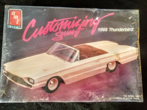 1966 Thunderbird. Customizing Series. 1:25 AMT