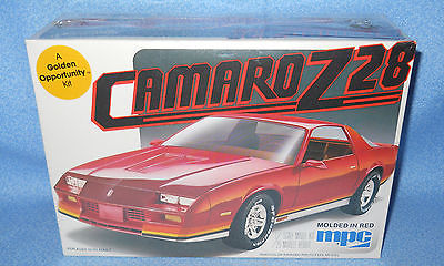 MPC Camaro Z28-Molded in Red 1/25  1-0814 USA 1982-FS Model Car Swap Meet